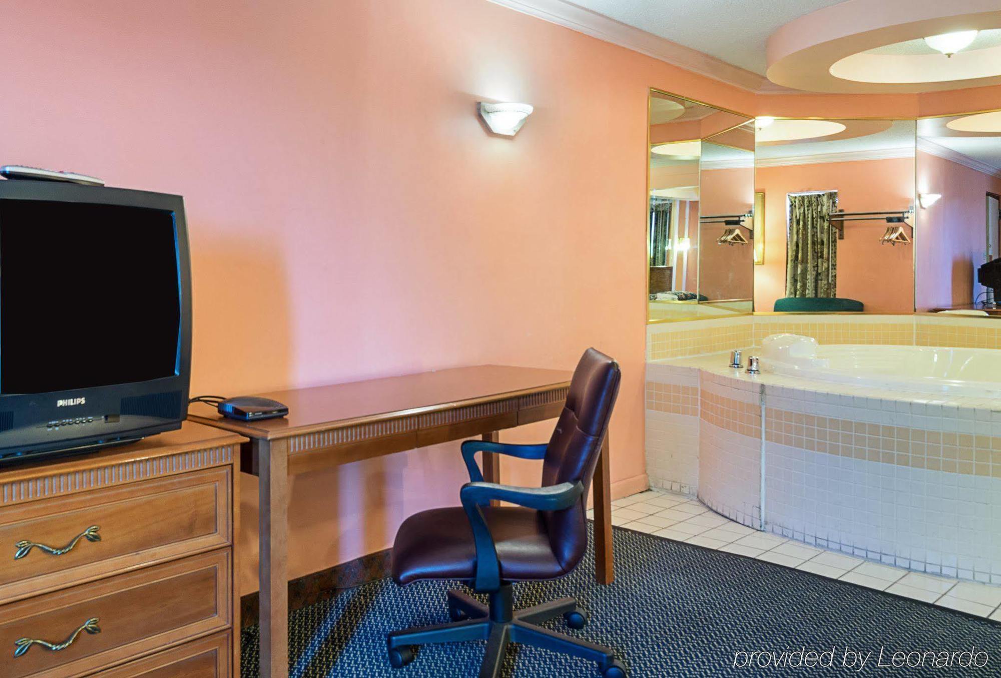 Travel Airport Hotel 3*